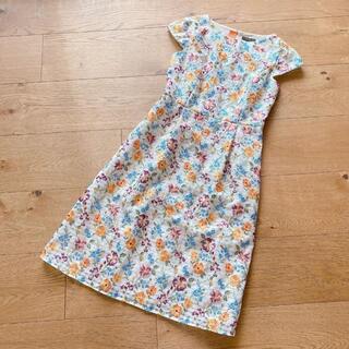 トッカ(TOCCA)の新品　トッカ　ドレス　ワンピース　刺繍　オレンジ系　サイズ0　4803(ひざ丈ワンピース)