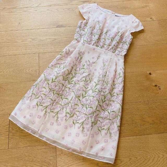 新品　トッカ　ワンピース　ドレス　花刺繍　サイズ0　4759
