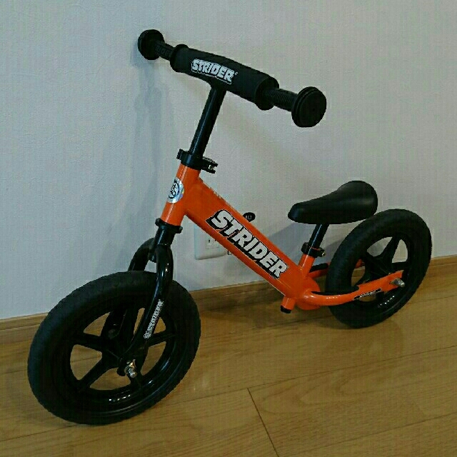 STRIDA(ストライダ)の☆おーい様☆  STRIDER スポーツ オレンジ エンタメ/ホビーのテーブルゲーム/ホビー(三輪車/乗り物)の商品写真