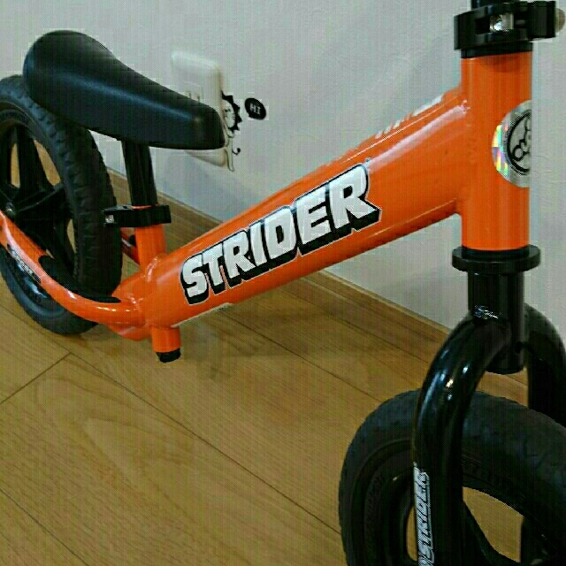 STRIDA(ストライダ)の☆おーい様☆  STRIDER スポーツ オレンジ エンタメ/ホビーのテーブルゲーム/ホビー(三輪車/乗り物)の商品写真