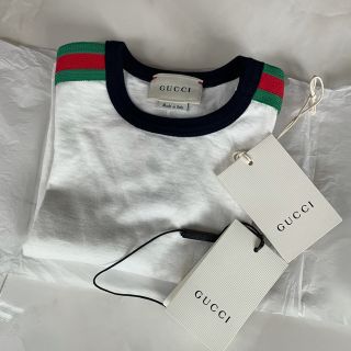 グッチ(Gucci)の正規品　baby GUCCI 半袖　タグ有り　Tシャツ　ホワイト　女の子　男の子(Tシャツ/カットソー)