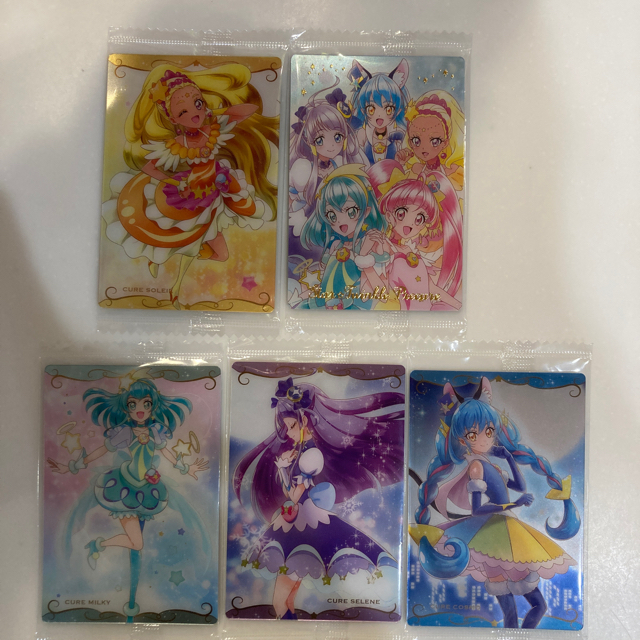 BANDAI(バンダイ)のプリキュア　ウエハース　カード　専用出品 エンタメ/ホビーのアニメグッズ(カード)の商品写真