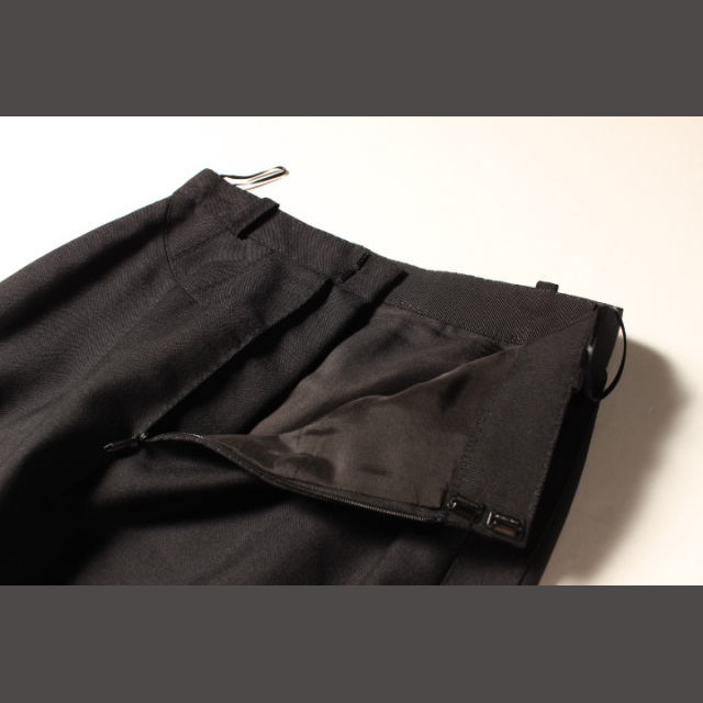 LOUIS VUITTON(ルイヴィトン)のルイヴィトン LOUIS VUITTON スカート タイト ひざ丈 裾リボン ウ レディースのスカート(ひざ丈スカート)の商品写真
