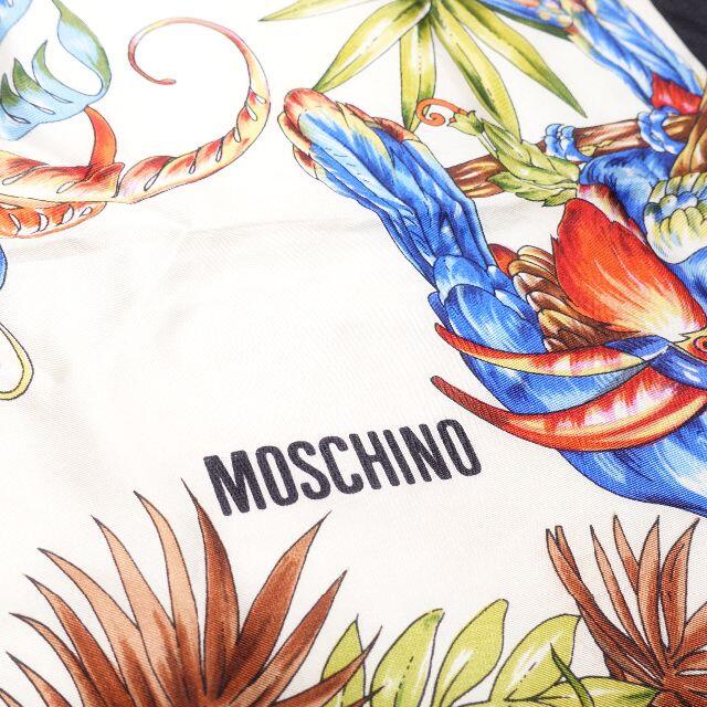 MOSCHINO(モスキーノ)の■MOSCHINO　スカーフ　ボタニカル柄　レディース レディースのファッション小物(バンダナ/スカーフ)の商品写真