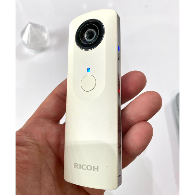 RICOH(リコー)のRICOH THETA リコーシータ^ ^ スマホ/家電/カメラのカメラ(デジタル一眼)の商品写真