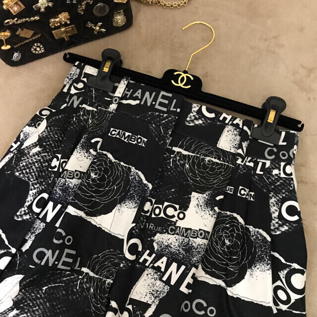 CHANEL(シャネル)の❤️お値下げ❤️CHANEL♥️激レア♥️2020春夏ショートパンツ♥️36 レディースのパンツ(ショートパンツ)の商品写真