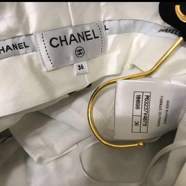 CHANEL(シャネル)の❤️お値下げ❤️CHANEL♥️激レア♥️2020春夏ショートパンツ♥️36 レディースのパンツ(ショートパンツ)の商品写真