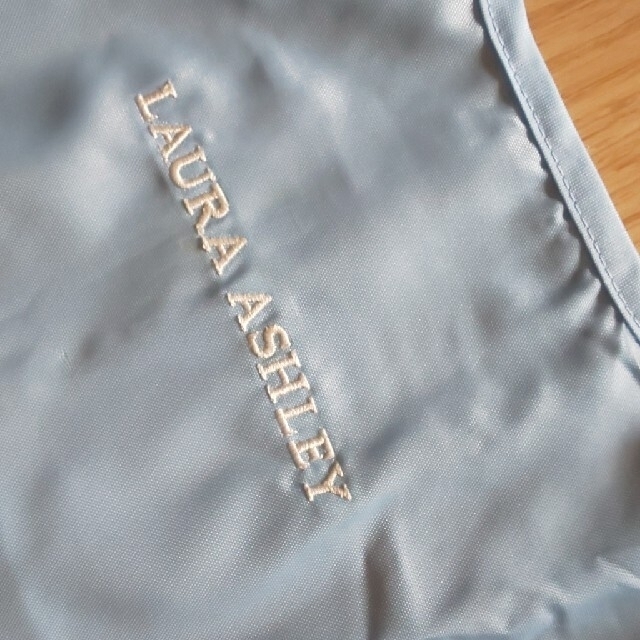 LAURA ASHLEY(ローラアシュレイ)の🖤ローラアシュレイ🖤Ｌサイズ🖤エコバッグ🖤新品未使用🖤 レディースのバッグ(エコバッグ)の商品写真