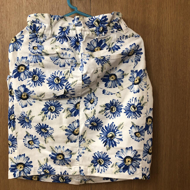 heather(ヘザー)のHeather ヘザー スカート 花柄 フラワー 台形 タイト ホワイト ブルー レディースのスカート(ミニスカート)の商品写真
