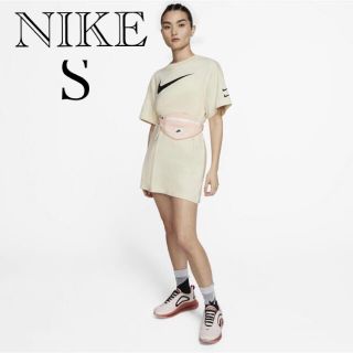 ナイキ(NIKE)のNIKEナイキショートスリーブＳ　新品(Tシャツ(半袖/袖なし))