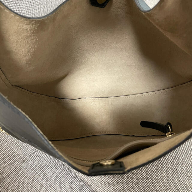 JIMMY CHOO(ジミーチュウ)のJimmy Choo / STEVIE Nap Hobo   ＊美品です レディースのバッグ(ショルダーバッグ)の商品写真