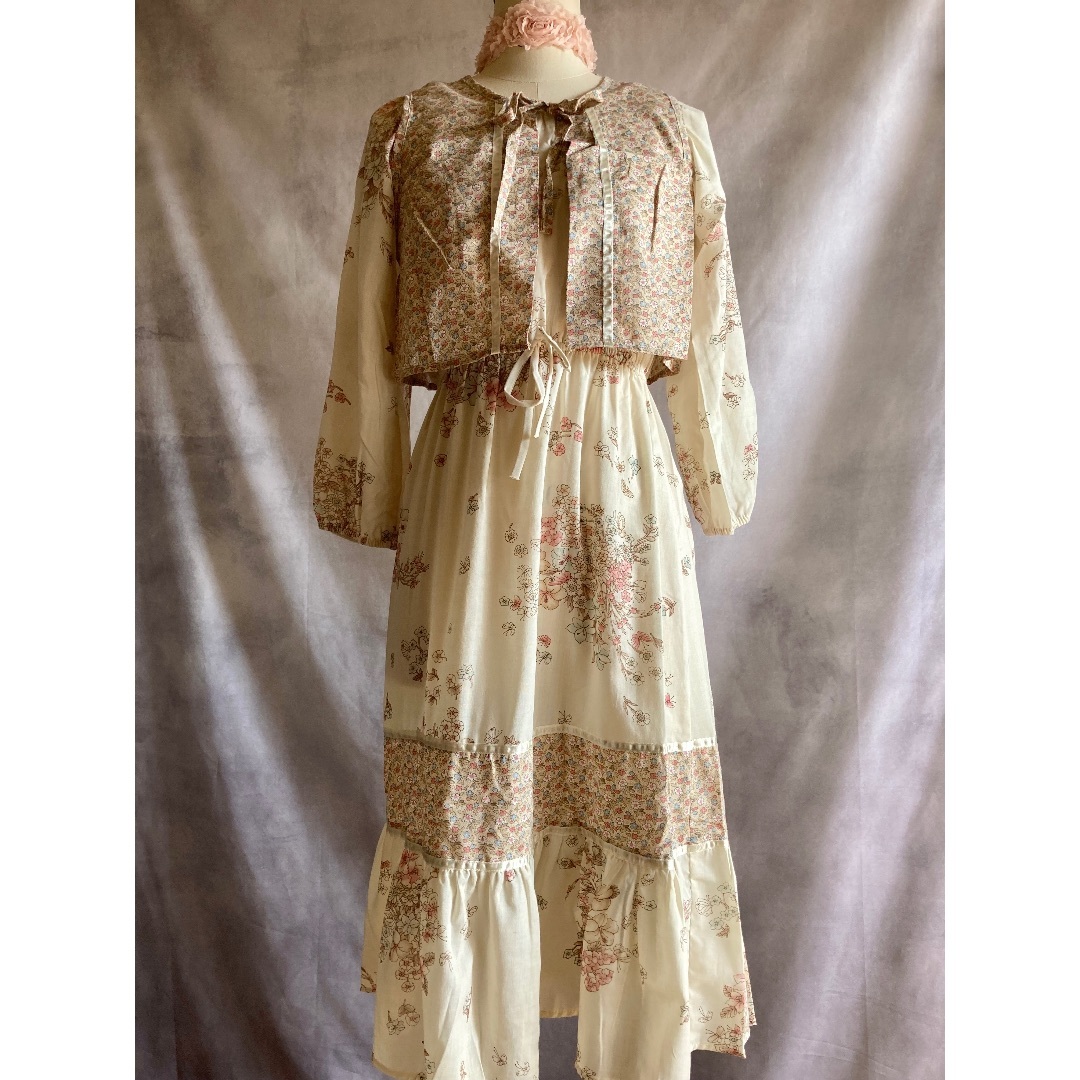 GUNNE SAX - カントリー調の70年代ベスト&ワンピースセット💐の GUNNE SAX - カントリー調の70年代ベスト&ワンピースセット💐の
