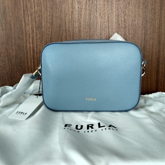 バッグFURLA ブロック ショルダー クロスボディ AVIO RIGHT 水色 ブル