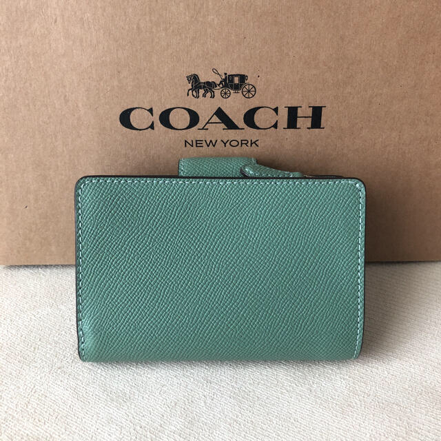 COACH(コーチ)の2021年春夏新作★新品 COACH コーチ 二つ折り財布 ウォッシュドグリーン レディースのファッション小物(財布)の商品写真