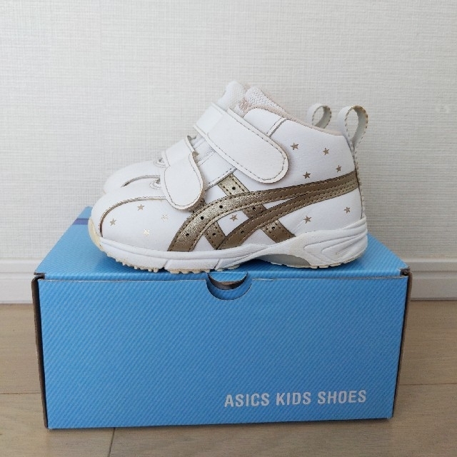 asics(アシックス)のアシックス スニーカー 14cm キッズ/ベビー/マタニティのベビー靴/シューズ(~14cm)(スニーカー)の商品写真