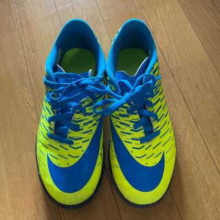 ナイキ(NIKE)のNIKE サッカースパイク　23.5センチ(シューズ)