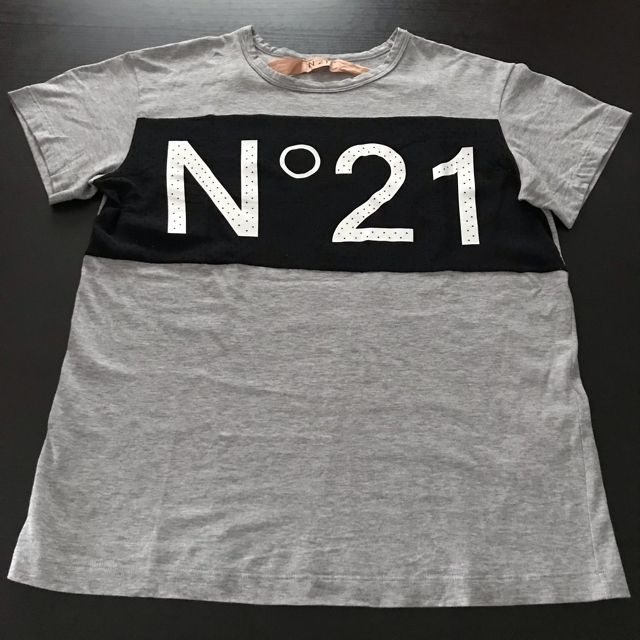 【オープニング大セール】 N°21 Tシャツ⭐️美品 Tシャツ(半袖/袖なし)