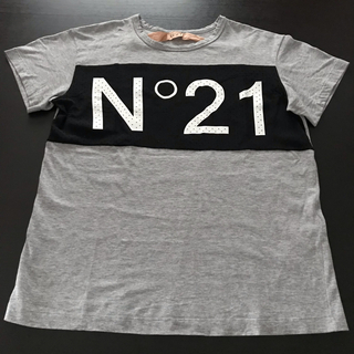 ヌメロヴェントゥーノ(N°21)のN°21 Tシャツ⭐️美品(Tシャツ(半袖/袖なし))