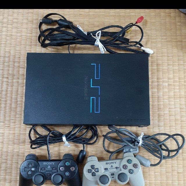 SONY PlayStation２ SCPH-18000 本体とソフト二本