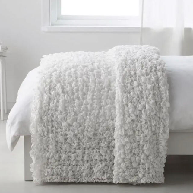 IKEA(イケア)のIKEA オフェーリア ホワイト インテリア/住まい/日用品の寝具(毛布)の商品写真