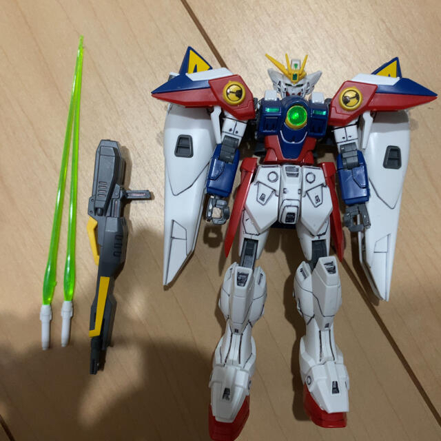 BANDAI(バンダイ)のヒロ様 ウィングガンダム&溶岩石 エンタメ/ホビーのおもちゃ/ぬいぐるみ(模型/プラモデル)の商品写真