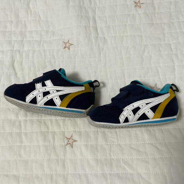 asics(アシックス)の【値下げ】asicsスニーカー２足セット【13cmと13.5cm】 キッズ/ベビー/マタニティのベビー靴/シューズ(~14cm)(スニーカー)の商品写真