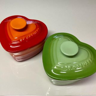 ルクルーゼ(LE CREUSET)の値下げしました！ル・クルーゼ　ラムカンダムール　2色セット(食器)