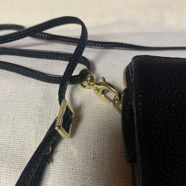 ショルダー　黒　ウォレット　フエンシーダ レディースのバッグ(ショルダーバッグ)の商品写真