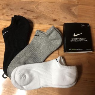 ナイキ 靴下 メンズ グレー 灰色系 の通販 0点以上 Nikeのメンズを買うならラクマ