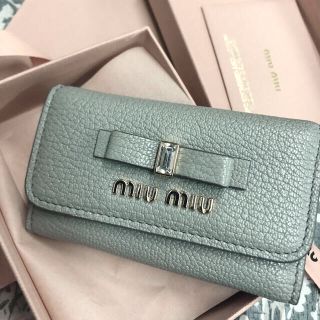 ミュウミュウ(miumiu)の【MIU MIU】マドラスレザー　キーケース (キーケース)