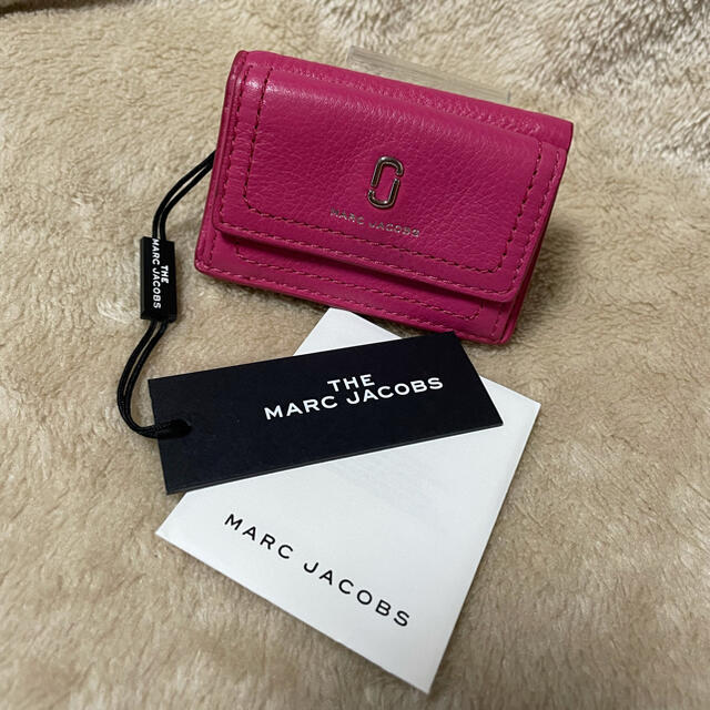 MARC JACOBS(マークジェイコブス)のマークジェイコブス 二つ折り財布 ピンク ＊少し汚れあり＊ レディースのファッション小物(財布)の商品写真