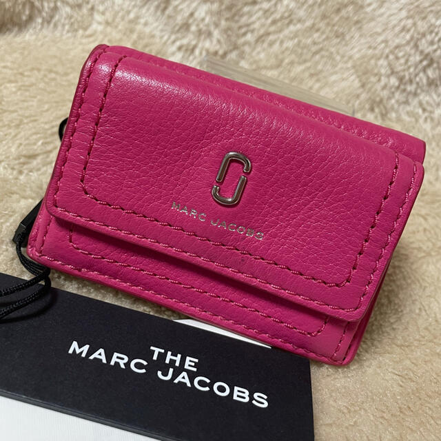 MARC JACOBS(マークジェイコブス)のマークジェイコブス 二つ折り財布 ピンク ＊少し汚れあり＊ レディースのファッション小物(財布)の商品写真