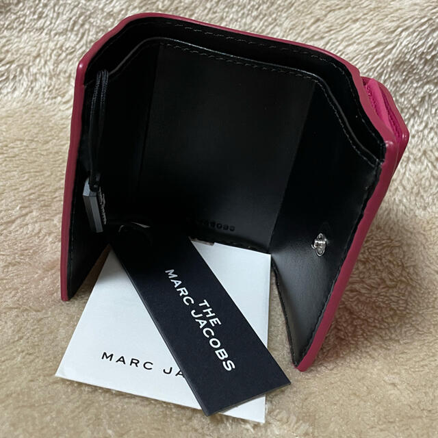 MARC JACOBS(マークジェイコブス)のマークジェイコブス 二つ折り財布 ピンク ＊少し汚れあり＊ レディースのファッション小物(財布)の商品写真