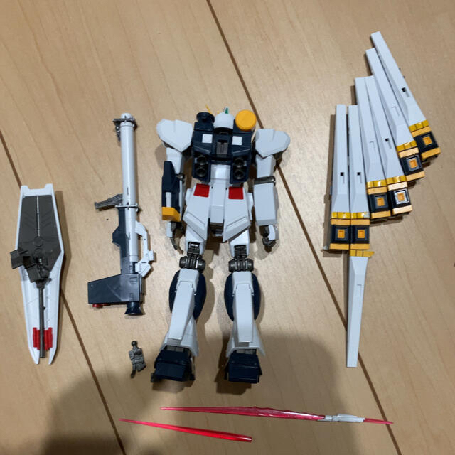 BANDAI(バンダイ)のHG νガンダム エンタメ/ホビーのおもちゃ/ぬいぐるみ(模型/プラモデル)の商品写真