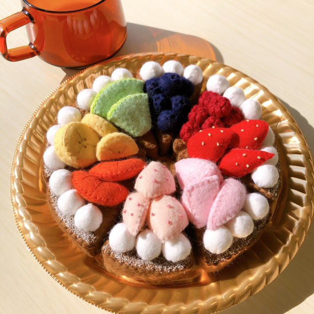 フェルトケーキセット ハンドメイドのキッズ/ベビー(おもちゃ/雑貨)の商品写真