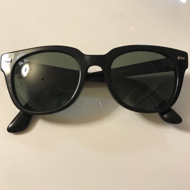 Ray-Ban(レイバン)の【最終値下げ】Ray-Ban クラシックサングラス レディースのファッション小物(サングラス/メガネ)の商品写真