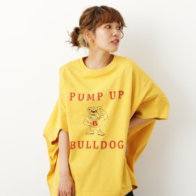 RODEO CROWNS WIDE BOWL(ロデオクラウンズワイドボウル)のイエロー単品 レディースのトップス(Tシャツ(半袖/袖なし))の商品写真