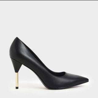 チャールズアンドキース(Charles and Keith)のメタリックスティレットヒールパンプス(ハイヒール/パンプス)