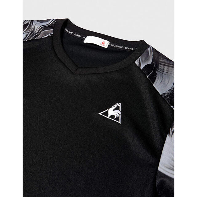 le coq sportif(ルコックスポルティフ)のルコックスポルティフ テニスウェア 半袖TシャツQTMQJA02黒 メンズL新品 スポーツ/アウトドアのテニス(ウェア)の商品写真