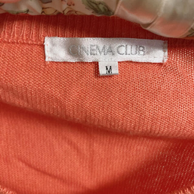 CINEMA CLUB(シネマクラブ)のオレンジ　Vネック　トップス　秋カラー　処分前値下げ レディースのトップス(ニット/セーター)の商品写真