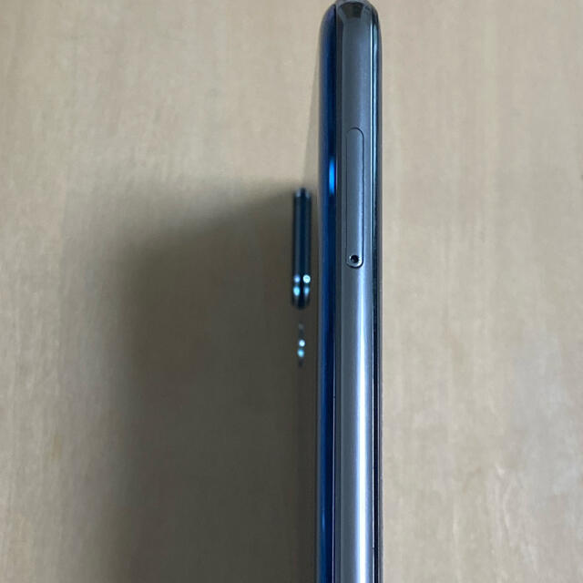 HUAWEI(ファーウェイ)の美品 SIMフリー Huawei P20 Pro HW-01K ミッドナイトブル スマホ/家電/カメラのスマートフォン/携帯電話(スマートフォン本体)の商品写真