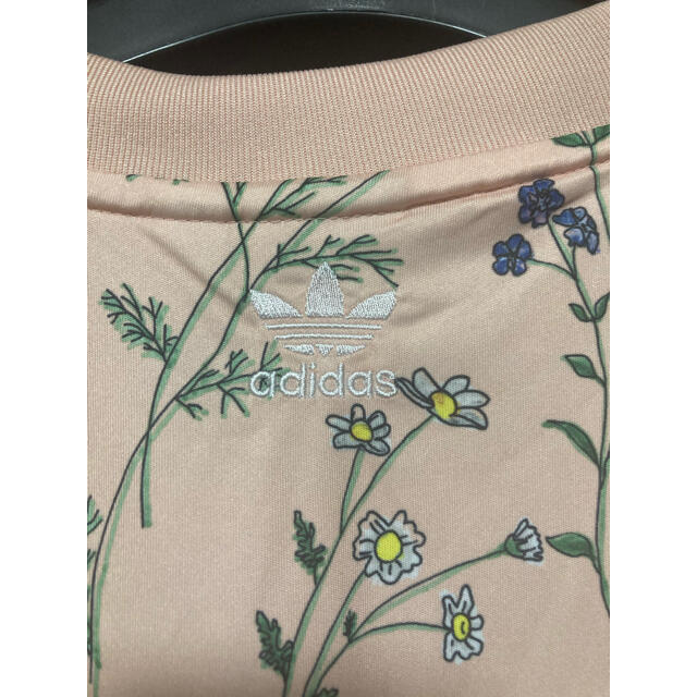 adidas(アディダス)のadidasワンピース  花柄 レディースのワンピース(ひざ丈ワンピース)の商品写真