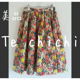 テチチ(Techichi)の美品　Te chichi　テチチ　花リバティ柄　スカート　春(ひざ丈スカート)