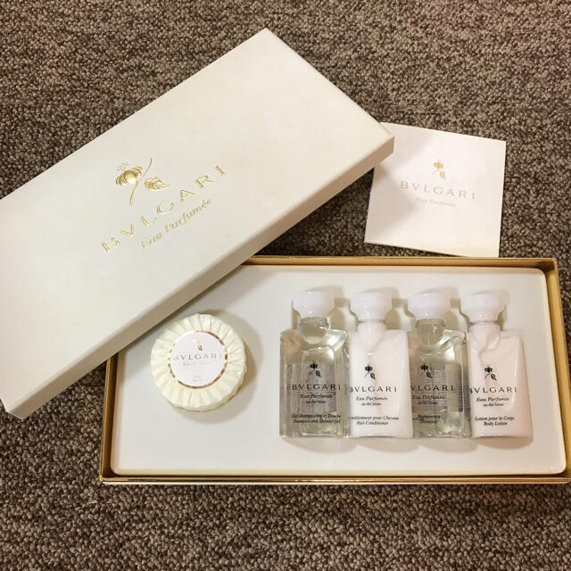 BVLGARI(ブルガリ)の★最終価格★【新品未使用】BVLGARI ギフトセット コスメ/美容のキット/セット(サンプル/トライアルキット)の商品写真