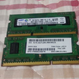 サムスン(SAMSUNG)の【ジャンク】ノートpc用メモリ ddr3  2gb × 2(PCパーツ)