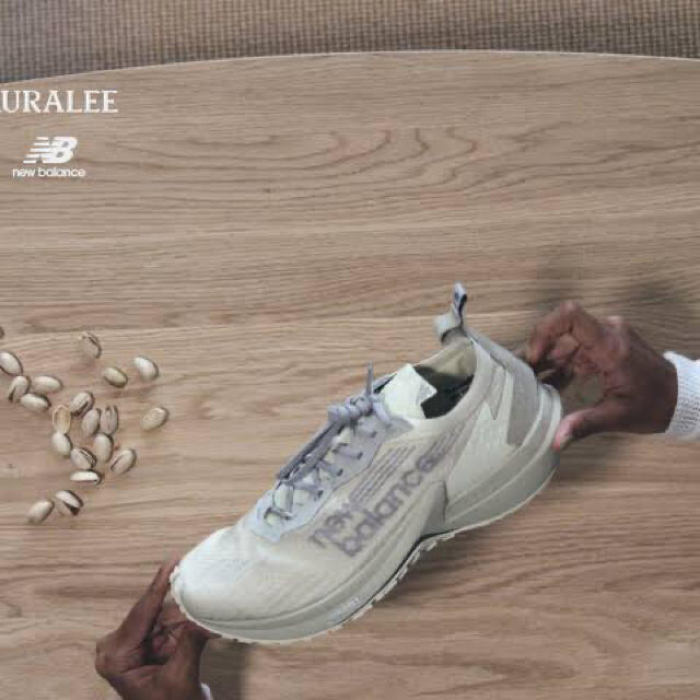New Balance(ニューバランス)のauralee new balance オーラリー ニューバランス 992 メンズの靴/シューズ(スニーカー)の商品写真