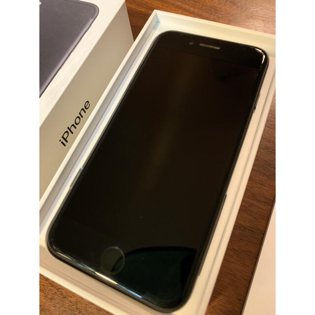 iPhone7 BLACK 128GB SIMロック解除済　初 4