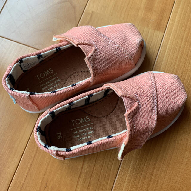 TOMS(トムズ)のTOMS  トムス　スリッポン　子供用　靴　T6 13cm キッズ/ベビー/マタニティのベビー靴/シューズ(~14cm)(スリッポン)の商品写真