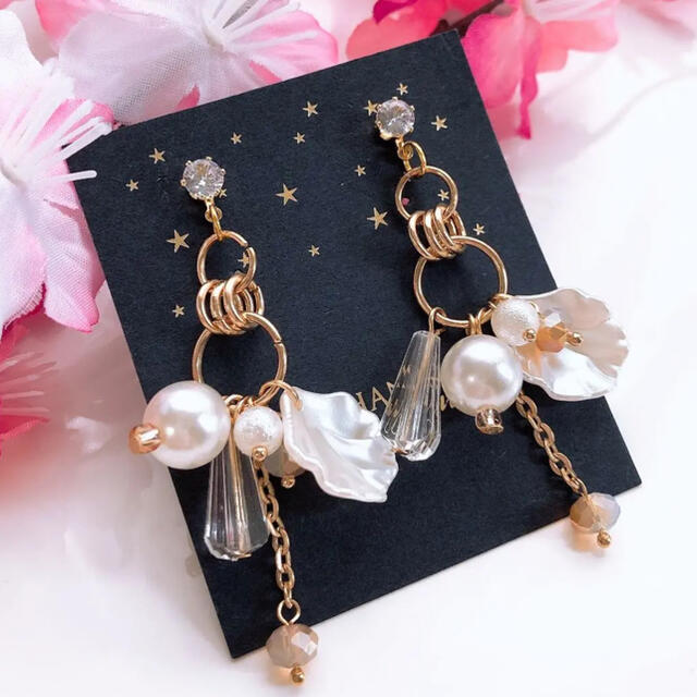 じゃらじゃらパールロング♡ハンドメイド イヤリング 結婚式 大ぶり 揺れる
