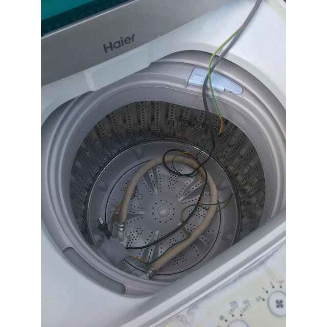 Haier(ハイアール)の配送無料 洗濯機 Haier JW-C55A(W) 2016年製 5.5kg スマホ/家電/カメラの生活家電(冷蔵庫)の商品写真